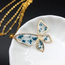 1Pc Pressed Flat Preserved Petal Butterfly Shaped Resin Charms Clear Dried Hibiscus Flower Acrylic Animal Pendant Necklace