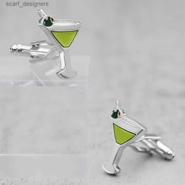 Cuff Links Novel Creative Drinking Cup Green Cocktail Glass Cufflink Elegant Fashion Mens shirt suit accessories Wedding Gifts Y240411