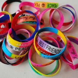 20PCS Trendy Children Lovely Cheer Up Silicone Multy Wristbands Rubber Bracelets Toys For Kids Boys Girls Christmas Party Gifts