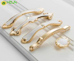 2 pcs Furniture Knobs White and Gold Cabinet kitchen Handles Elegant Wardrobe Handles Drawer s European manillas7447581