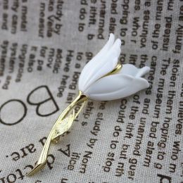 Beautiful Tulip Brooches White/Yellow/Red Artificial Vivid Tulip Metal Decorative Pins Woman Suit Blouse Accessories