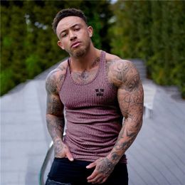 Mens Bodybuilding Tank top Gym Fitness Sleeveless Shirt Mens Knitted Big Cut-back Shirt Fashion Singlets Undershirt 240328