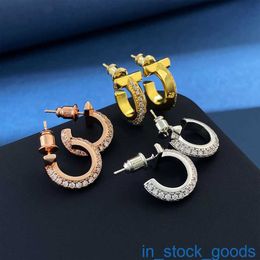 Top Grade Luxury Tifanccy Brand Designer Earring Noble and Light Luxury Earrings with Tshaped Single Sided High Quality Designers Jewelry