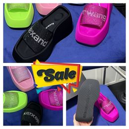 2024 Designer Luxury Sandals Slippers Womens rhinestone Velcro tape Soft Room GAI Platform Size 35-42 10cm party formal office