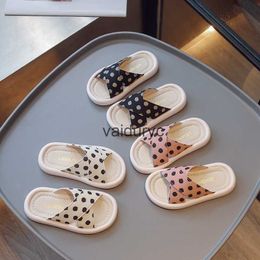 Slipper Girls Slippers 2024 Summer New Soft Sole Anti slip External Wear Sandals for Small and Medium Sized Children with Crossed Dots H240411
