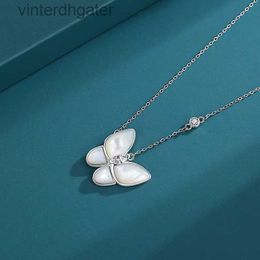 High End Vancelfe Brand Designer Necklace White Fritillaria Butterfly Necklace Womens S925 Silver Clavicle Chain Diamond Trendy Designer Brand Jewelry