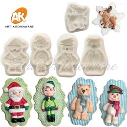 Baking Moulds Christmas Santa Silicone Mould Bear Fondant Cake Decoration Hand Made Decorating Leaves Chocolate Candy Kitchenware