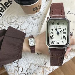 Wristwatches Women Watches Vintage Small Dial Watch Sweet Leather Strap Casual Women's Bracelet Quartz Ladies Clock Wrist