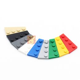 30pcs MOC Wedge Plate 4x2 Left Right Brick Parts Compatible with 41770 41769 Classic Piece Building Blocks Toy Accessory