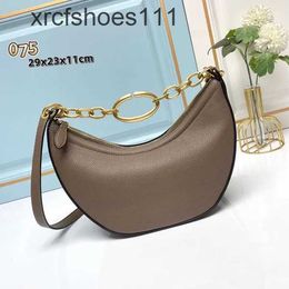 Handbag Cowhide 2024 Stud Bag valenn Bags Evening Purse Small Chain Design Saddle High-end Fashionable Slimming One Shoulder Crossbody Women DC9L