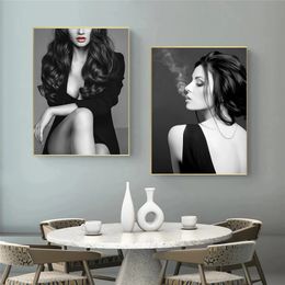 Black and White Sexy Women Figure Canvas Art Paintings Modern Posters Prints Cuadros Wall Art Picture for Living Room Decoration