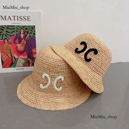 Balde de Designer para Moda de Palha Mulher Cap Teão Caps Caps de Verão Praia Big Brim Hats Sun Baldes Hat 2304271D 8912