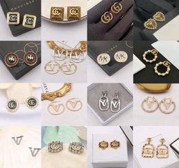 Lots Style Random Send Designers Letters Stud Women Luxury Brand Earring Crystal Rhinestone Pearl 18K Gold Plated 925 Silver Weddi2246345