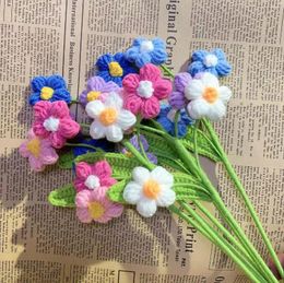 Decorative Flowers 5 PCS Handmade Knitting Plum Blossom Artificial Blue Pink Flower Store Arrangement Bouquet DIY Stuff