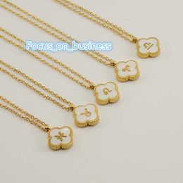 Fashion Jewellery 18K Gold Plated Stainless Steel Lucky Zodiac Shell Charm Four Leaf Clovers Pendant Necklaces