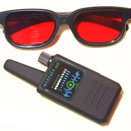 Detector M0003 red light flashes all detected RF Signal detector Bug Antispy Detector Camera GSM Audio Bug Finder GPS Scan with glasses