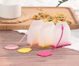 1Pcs Bag Style Silicone Tea Infusers Tea Strainers Herbal Spice Infuser Philtres Scented Kitchen Coffee Tea Tools2640381