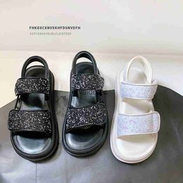 Sandals Fashionable sequins summer childrens shoes sandals princess beach girls Roman H240411