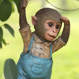 Outdoor Garden Decoration Monkey Tree Rope Hanging Statue Creative Simulation Animal Sculpture Resin Little Monkey Pastoral Deco 240411