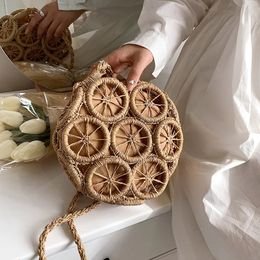 Summer Hollow Round Straw Bag For Women Casual Woven Handmade Crossbody Bag Trendy Rattan Beach Bags Designer Circle Handbag 240411