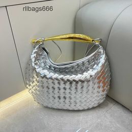 Sardines Kylie Woven Sardine Hand Leather Bag Bottegs Capacity Bags One Shoulder Designer Portable Same Large Venata 2024 Diagonal Dumpling Femal PT04