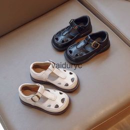 Sneakers Clumsy Frog Childrens Shoes 2023 Spring New Girls Leather Korean Edition Hollow out Baotou Baby Half Sandals H240411