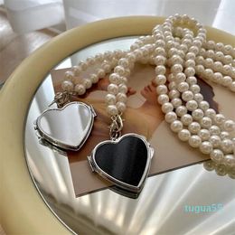 Shoulder Bags 2024 Pearl Chain Mini Crossbody Bag Fashion Metal Heart Mirror Pendant Decoration Waist Accessories