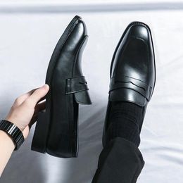 Casual Shoes Men's Classic Business Microfiber Leather Pointed Toe Retro Mens Dress Office Flats Men Fashion Wedding Party Oxfords Shoe