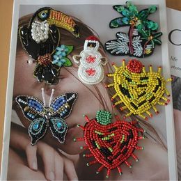 Handmade beaded clothing patch material DIY jewelry butterfly heart cloth patch bag hat shoes decorative accessories