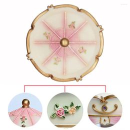 Decorative Figurines Kid Retro Luxury Carousel Decor Toys Valentine's Day Craft Colour Changing Clockwork Mechanism Wedding LED Light Music