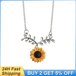 Pendant Necklaces Fashionable Clavicle Chain Necklace Set Manual Process Sunflower Leaf Flower And Earri Gift For Her