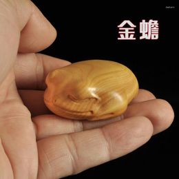 Decorative Figurines Huangyang Wood Carving Three Legged Golden Toad Handle Ornament Portable Tray Solid Art Wooden Craftsmanship