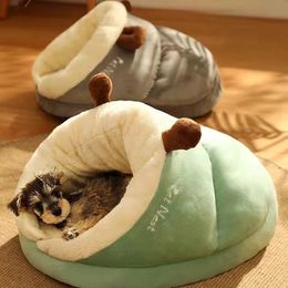 MADDEN Warm Small Dog Kennel Bed Breathable Dog House Cute Slippers Shaped Dog Bed Cat Sleep Bag Foldable Washable Pet House 240411