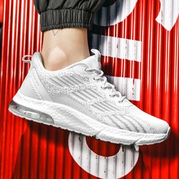 Mens Sports Shoes Summer Casual Shoes Breathable Mesh Running Shoes Universal White Shoes Mens Fashion Shoes