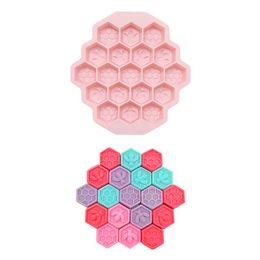 19 Cavities Honeycomb Silicone Ice Tray DIY Little Bee Baking Mould Chocolate Fondant Jelly Biscuit Mould Party Cake Gift Decor
