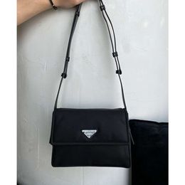 Handbag Designer 50% Discount on Hot Brand Women's Bags Family Nylon Bag Large Capacity Mini Commuting and Womens One Shoulder Crossbody