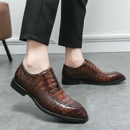 Dress Shoes Increases Height Oxfords Wedding Dresses 2024 Man Sneakers Casual Gentlemen Sports Promo Sapateneis