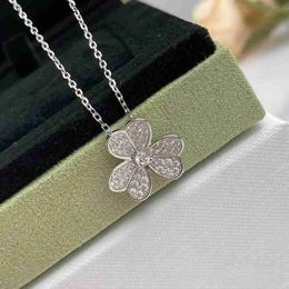 High End Vancelfe Brand Designer Necklace Precision S925 Pure Silver Clover Full Diamond Necklace Fashion Light Luxury Trendy Designer Brand Jewelry