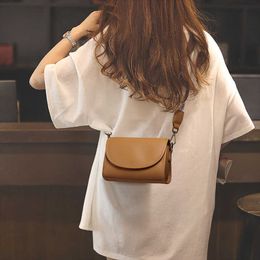 Bag Viney 2024 Womens Crossbody Autumn/winter High End Versatile Light Luxury Leather Phone