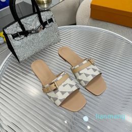 2024 Plaid Low Top Mule Shoes Exquisite Flat Sandals summer beach shoes