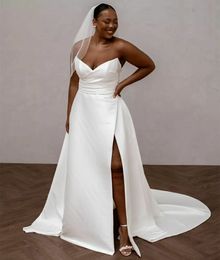 Elegant Long Satin V-Neck Plus Size Wedding Dresses With Slit A-Line White Vestido de novia Pleated Sweep Train Zipper Back Bridal Gowns for Women