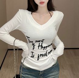 Spring and summer long-sleeved t-shirt sexy sweet Chilli v-neck tight new short Slim design niche bottoming shirt tops