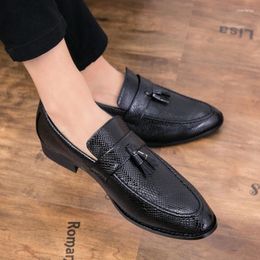 Casual Shoes Mens Fashion Sneakers Tassel Men Loafers High Quality Trend Outdoor Leather Adult Driving