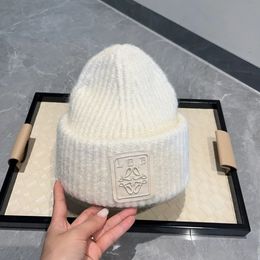 2024 Beanie S Designers Hat Men Women Double Layer Bonnet Fashion Cap Everyday Casual Versatile Eye Catching Classic Black and White