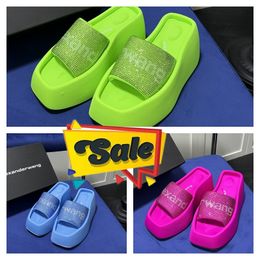 2024 Designer Luxury Sandals Slippers Womens Velvet material rhinestone Velcro tape Soft Room GAI Size 35-42 10cm party formal office