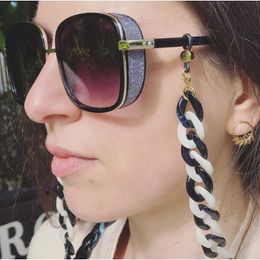 Eyeglasses chains Fashionable acrylic black and white patchwork sunglasses reading glasses glasses chain rope bracket neck strap tie rope C240411