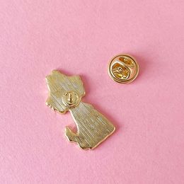 The Dog Doctor Brooch Exquisite Cute Animal Lapel Badge Enamel Pin for Medical Graduate Commemorative Jewellery Gift