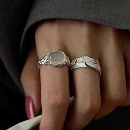 A niche heavy industry white cats eye stone ring for women with a cool and fashionable style exquisite and versatile high-end feeling feather opening index finger ring