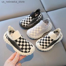Sneakers Childrens Lightweight Children Fashion Plaid Casual Shoes Boys Girls Soft Breathable Sports Kids Slip-on Running Q240412