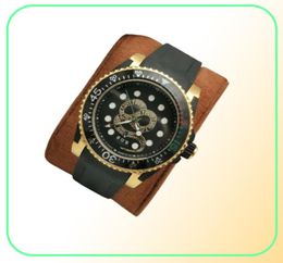 Mens Watches montre de luxe 40MM Rubber Strap Quartz Movement Wristwatch Folding Clasp men watch snake Wristwatches207b225G6121130